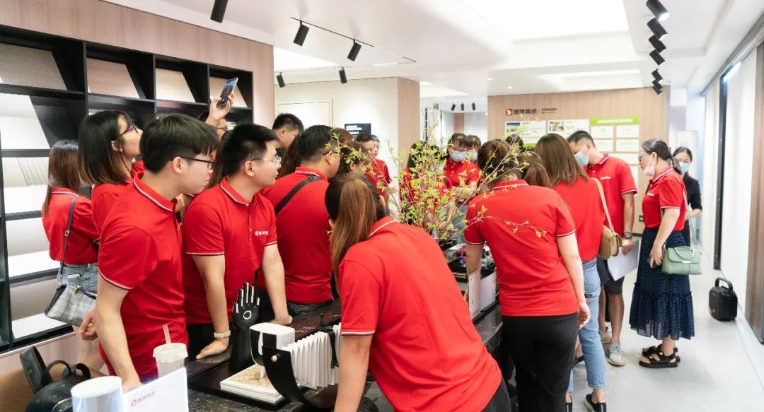 乘風(fēng)破浪，全力以赴｜2022鷹牌墻地專家超級(jí)門店訓(xùn)練營(yíng)圓滿結(jié)營(yíng)！(圖13)