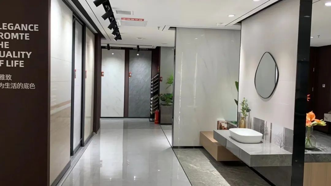 勢不可擋,鷹牌陶瓷終端布局再提速,石家莊1000㎡旗艦店盛大開業!(圖14) 勢不可擋,鷹牌陶瓷終端布局再提速,石家莊1000㎡旗艦店盛大開業!(圖14)