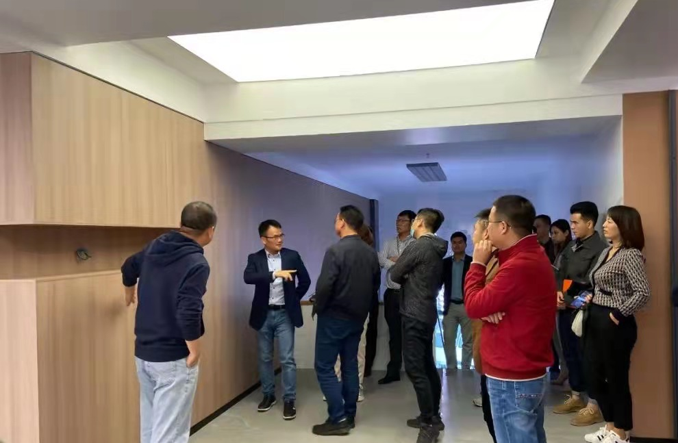 陶瓷信息：用48年書寫一部國民家居變遷史！鷹牌布局大家居早有“預謀”？(圖18)