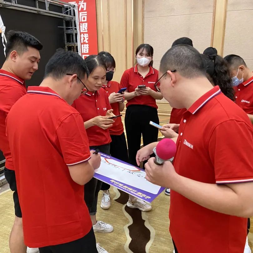 新戰略 新模式 贏未來|全國店長培訓開營,揭開鷹牌墻地專家戰略全國落地序幕!(圖9) 新戰略 新模式 贏未來|全國店長培訓開營,揭開鷹牌墻地專家戰略全國落地序幕!(圖9)