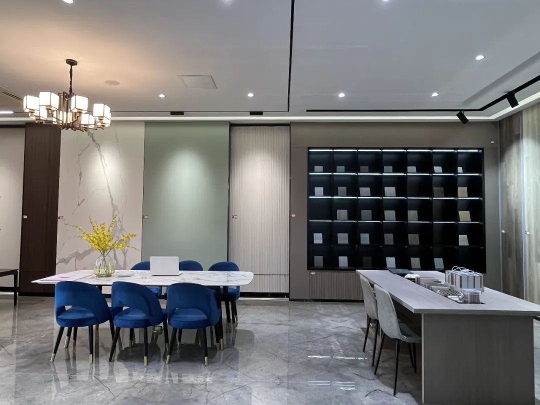 鷹牌墻地專家店｜廣西?南寧——以全新面貌華麗綻放，演繹現(xiàn)代時(shí)尚輕奢格調(diào)(圖4)