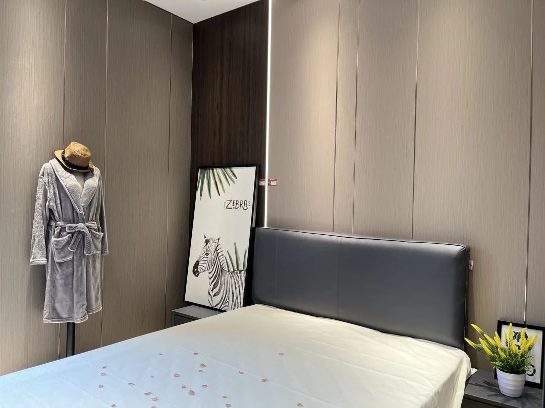 鷹牌墻地專家店｜廣西?南寧——以全新面貌華麗綻放，演繹現(xiàn)代時(shí)尚輕奢格調(diào)(圖9)