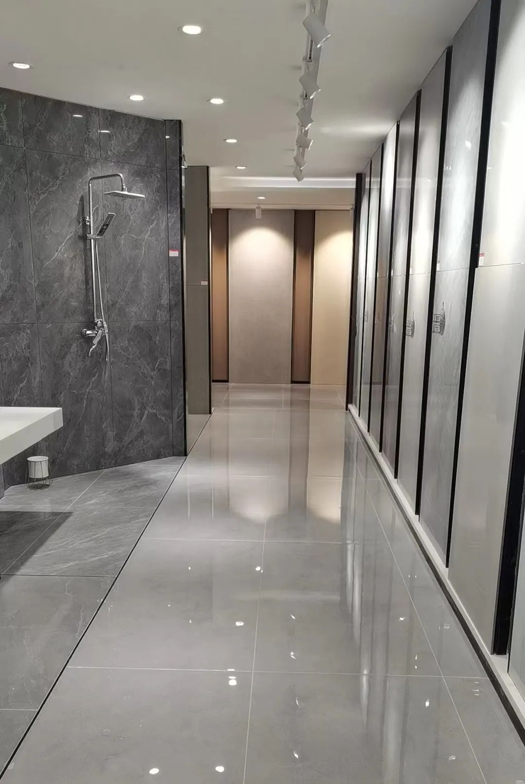 鷹牌50周年 門店風采｜高碑店鷹牌陶瓷：締造品質家居新典范(圖12)