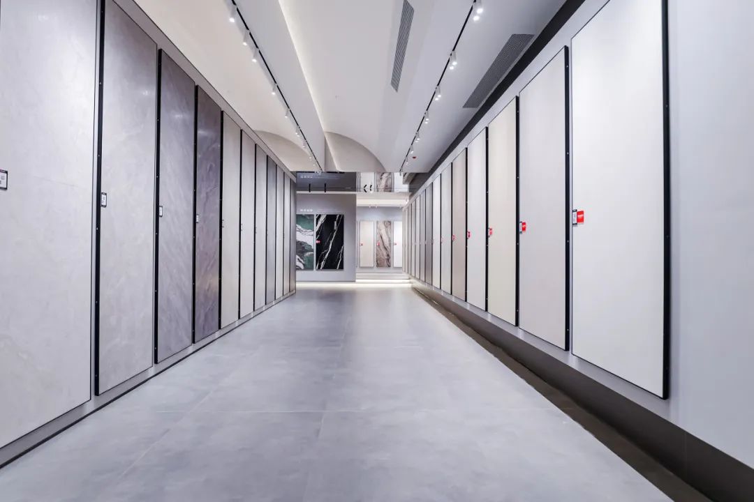 再添榮譽(yù)｜鷹牌陶瓷榮獲2024“陶瓷十大品牌”大獎！(圖10)