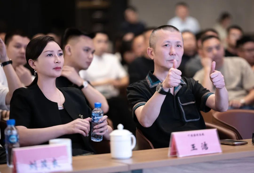 強強聯合｜鷹牌陶瓷&千思裝飾戰略合作，共繪家居新未來(圖7)