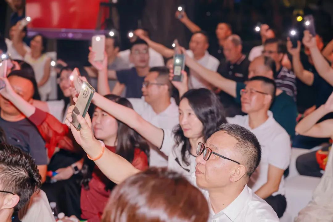 "芳華五十、筑夢百年" ——鷹牌集團五十周年青春音樂會圓滿舉行！(圖32)